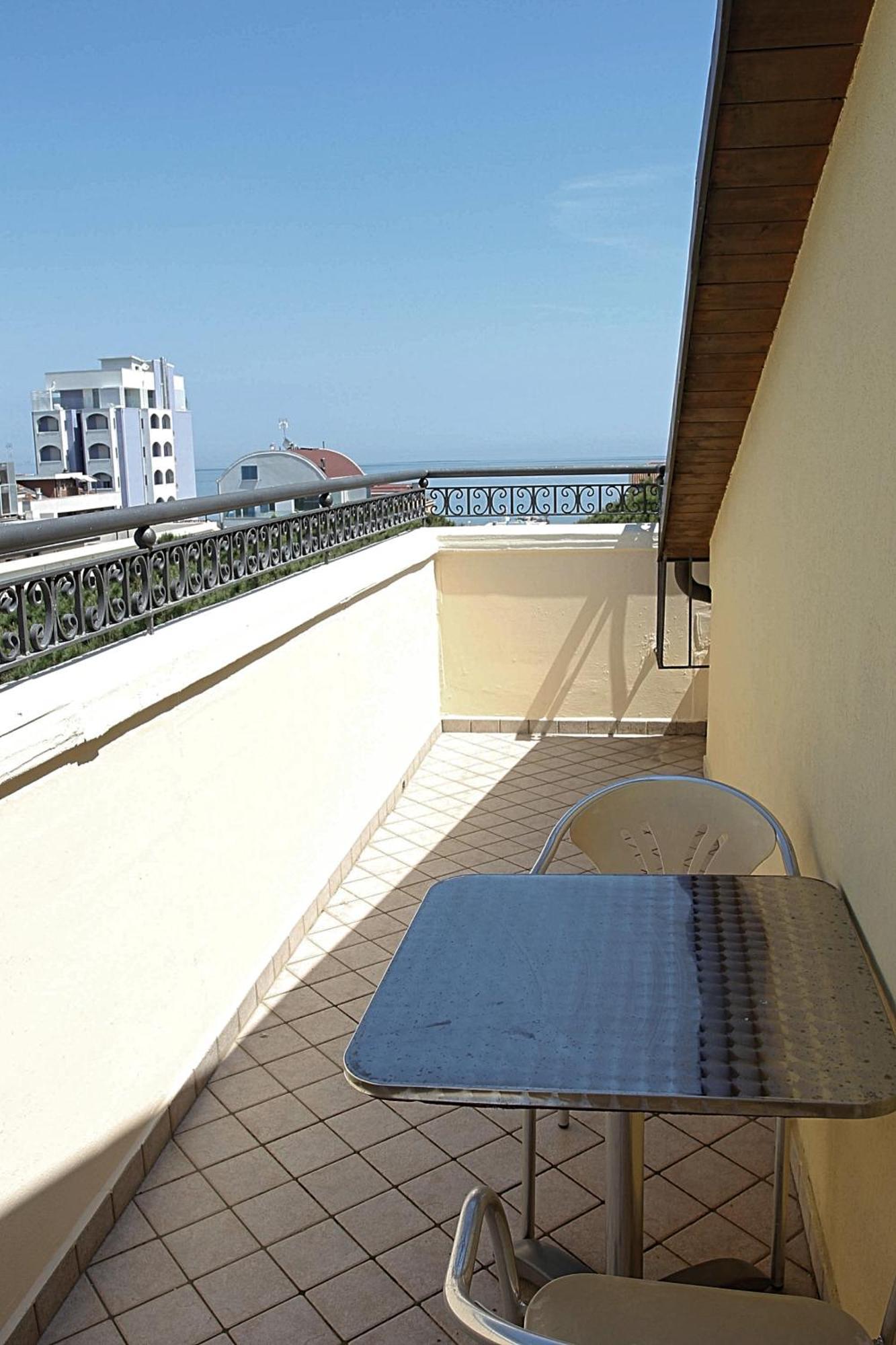 Hotel Ariston Misano Adriatico Dış mekan fotoğraf