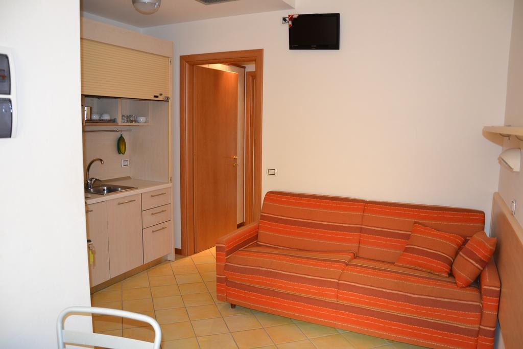 Hotel Ariston Misano Adriatico Dış mekan fotoğraf