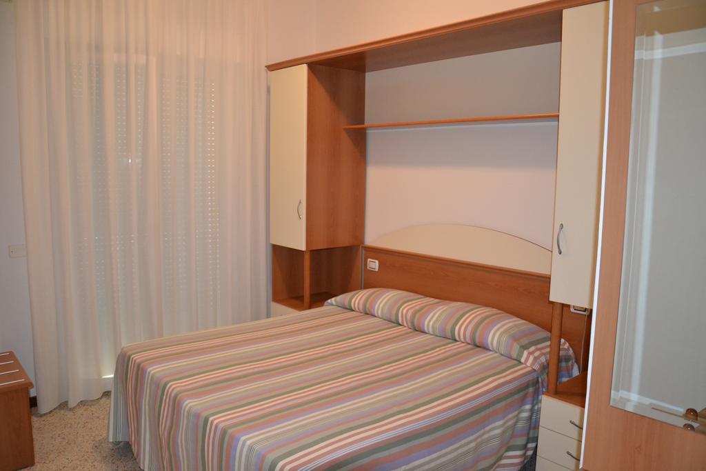 Hotel Ariston Misano Adriatico Oda fotoğraf